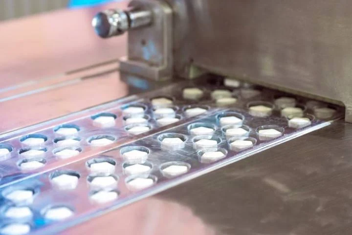 Устройство для сортировки блистерных карт